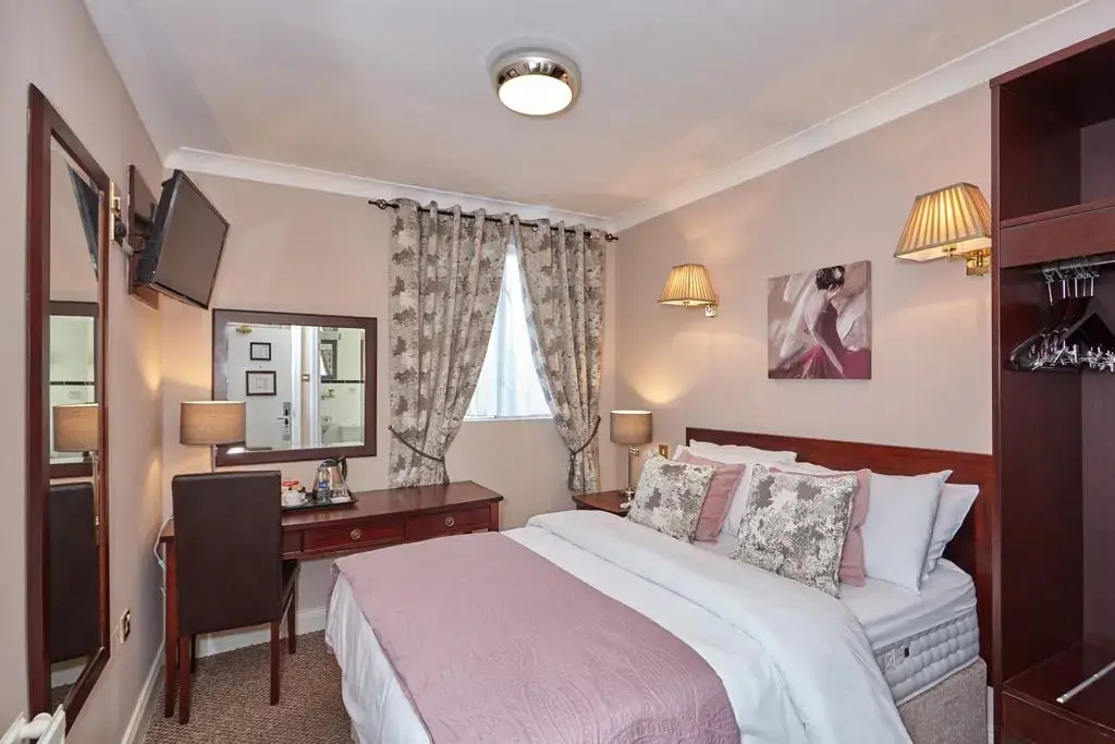 The Uppercross House Hotel - Chambres