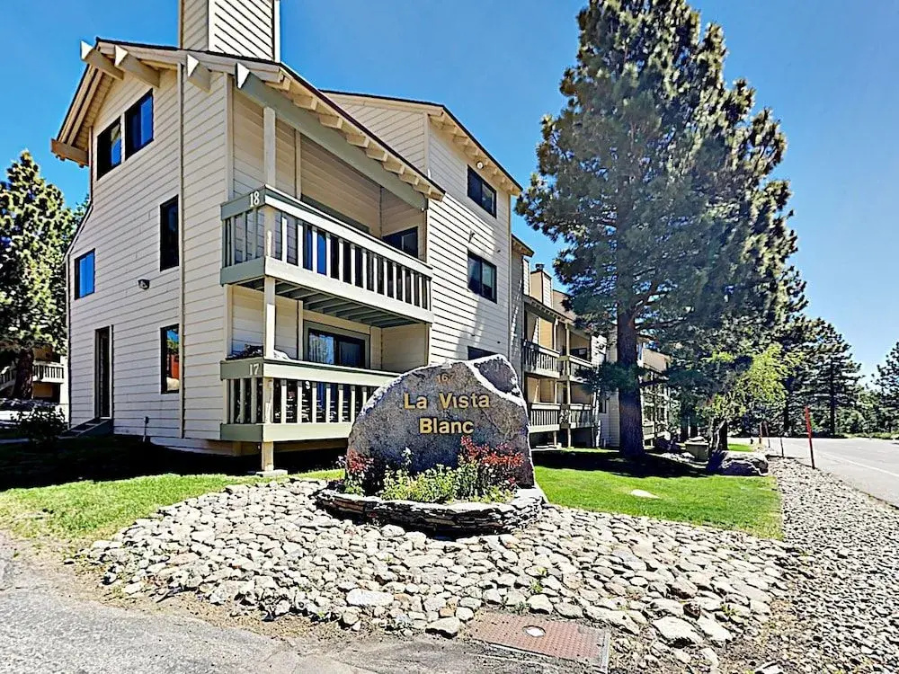 #527 Spacious Condo with Stunning Views