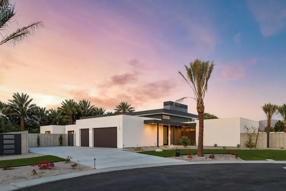 Sleeps 34 2 Villas, Pool, Pickleball + Bocce Polo Villas Elara by Avantstay