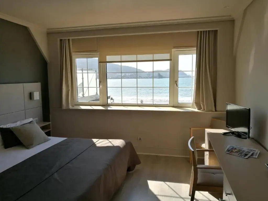 Double room with sea view (full double bed)
