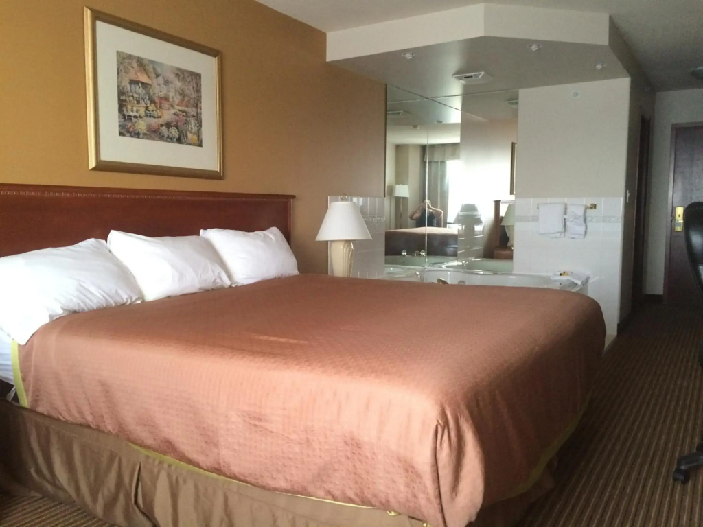 Foxwood Inn & Suites - фото 5