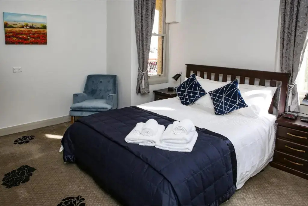 Standard Double room (full double bed)