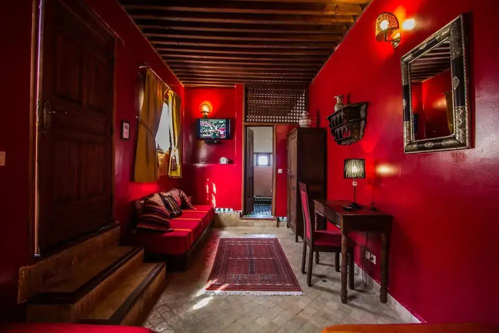 Standard Single room with balcony (single bed)
