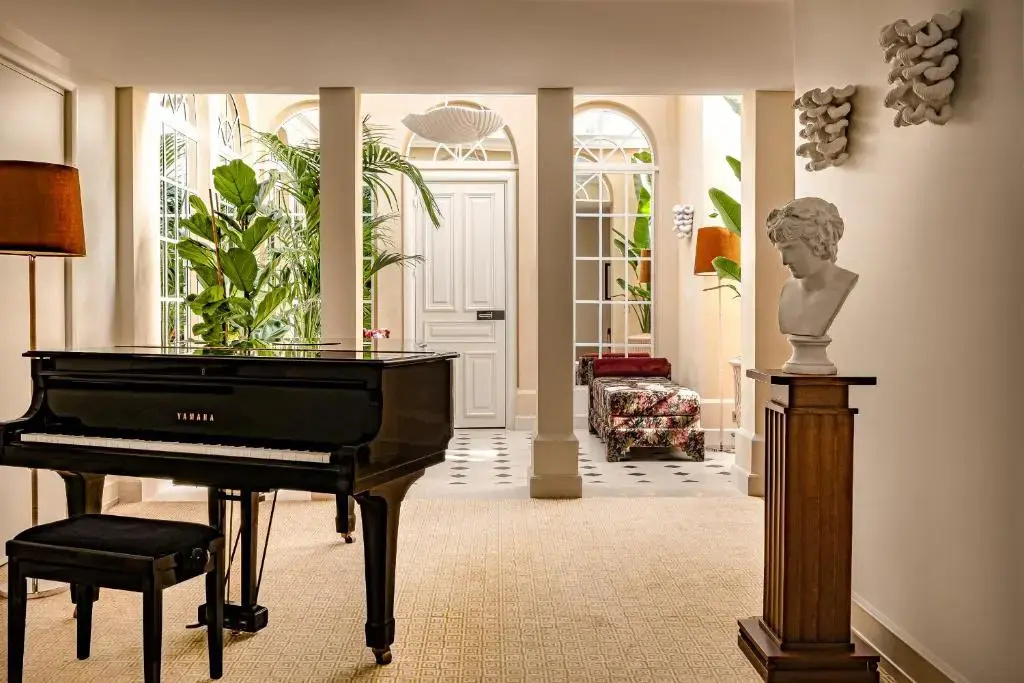 Saint James Paris - Relais & Chateaux 95