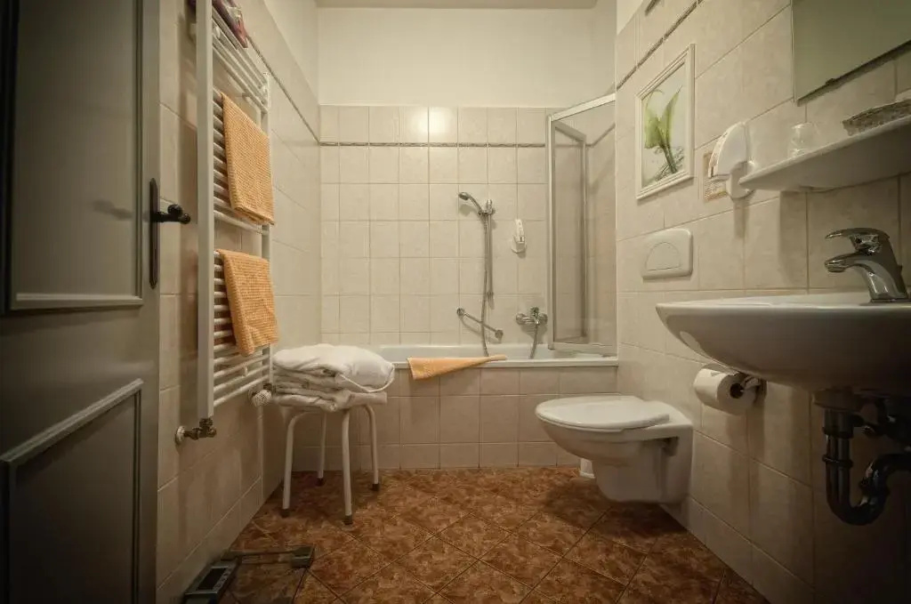 Gasthaus & Hotel Zur Henne - Chambres