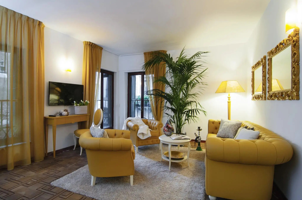 3 Bedrooms Apartment