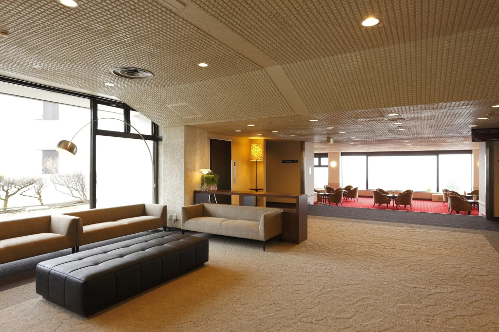 Lobby & Reception