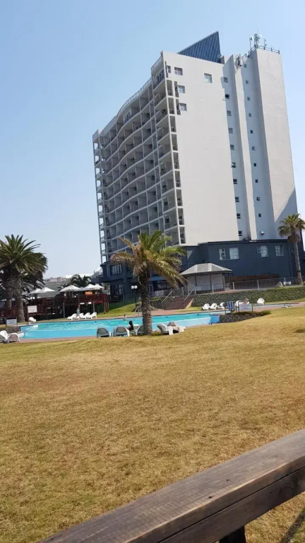 Beach Club 105
