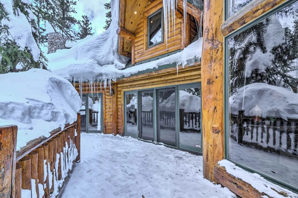 Delightful Cabin Vacation Rental w/ Fire Pit!