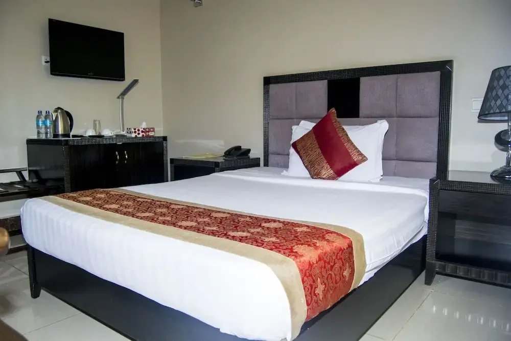 Flomi Hotel - Chambres
