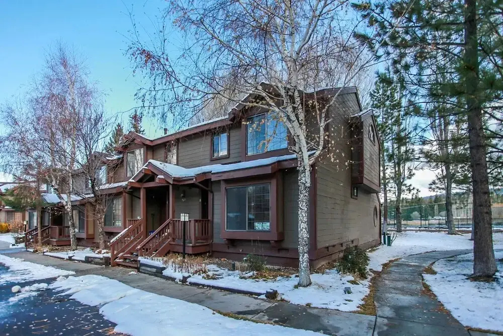 1899- Knotty Pine - Big Bear Lake Retreat 3 Bedroom Home by RedAwning