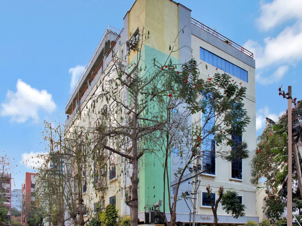 SilverKey 20008 Executive Stays Madhapur