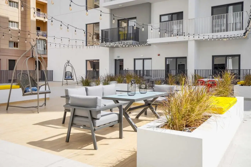 Отель You&co Dubai Apart Hotel в Дубае