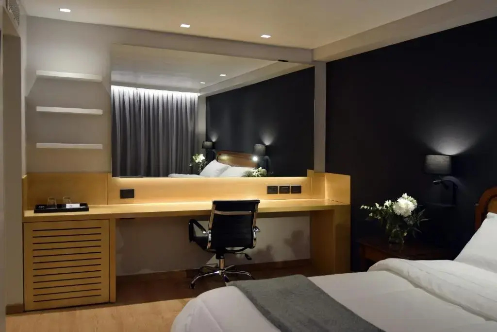 Lobby & Reception