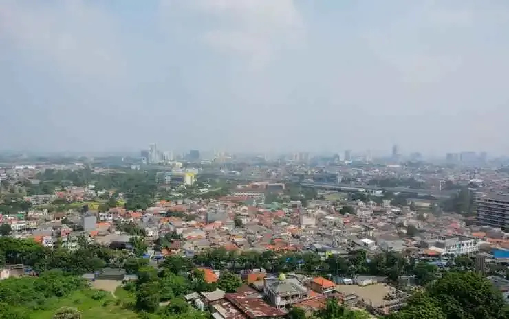 Fully Furnished with Cozy Design Studio Apartment at Bassura City By Travelio