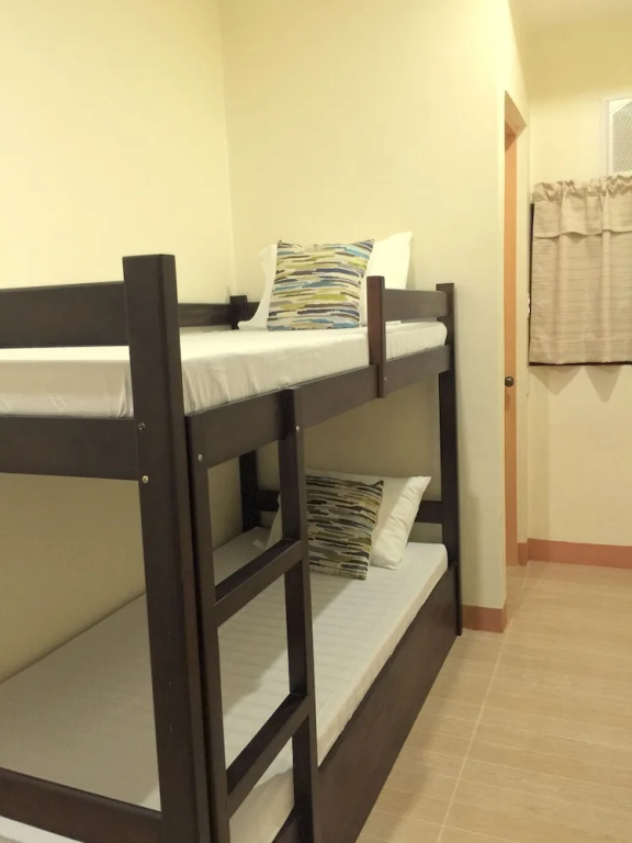 Deluxe Double room (full double bed)