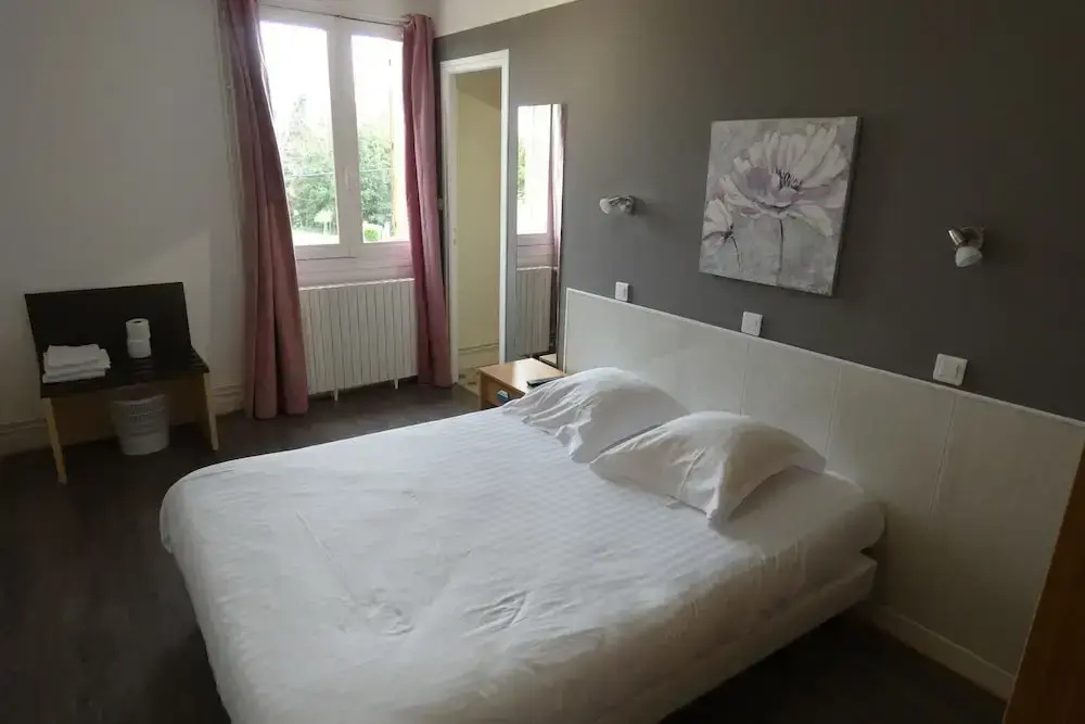 Standard Double room (full double bed)