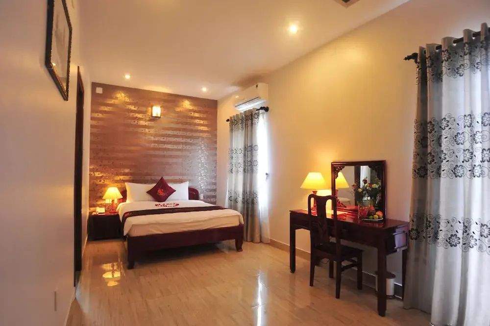 Deluxe Double room with balcony (full double bed)