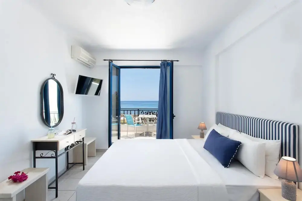 Superior Studio with balcony and with sea view