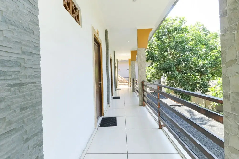 Balcony & Terrace