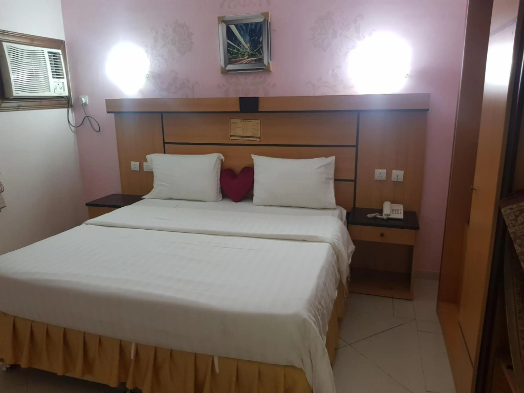 للعوائل فقطQandeel Al Raha Furnished Units - For families only
