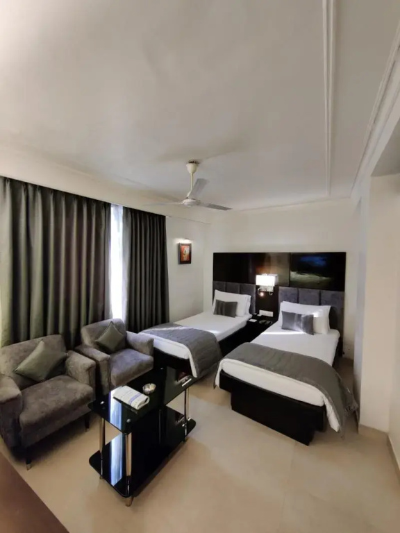 Premium Double room (full double bed)
