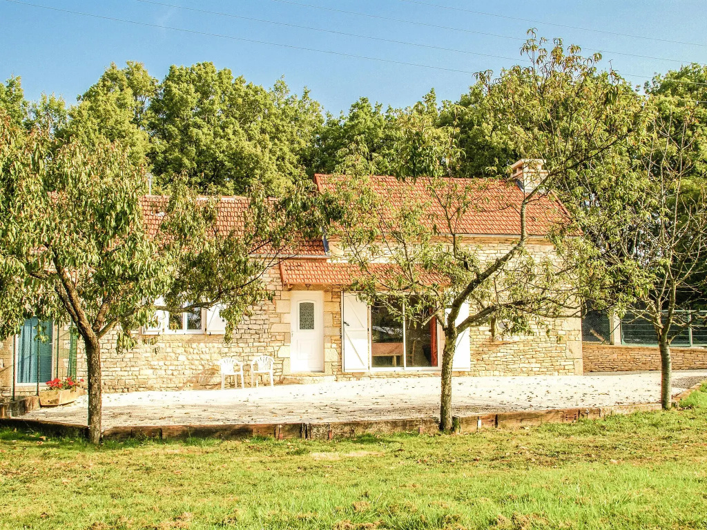Beautiful Holiday Home in Cressensac with Swimming Pool