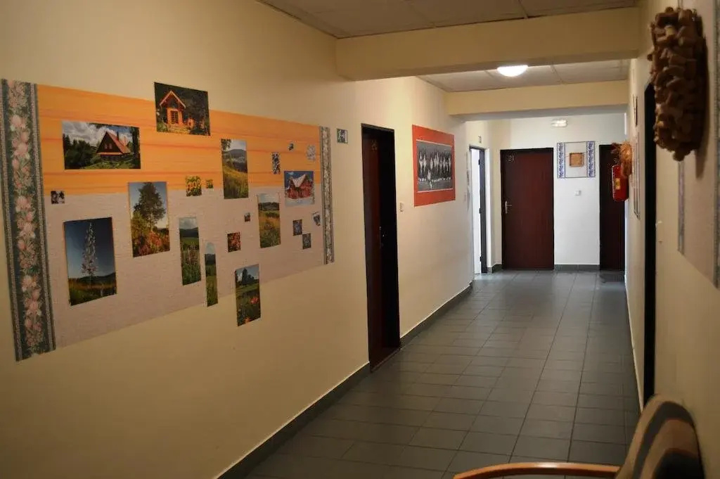 Lobby & Reception