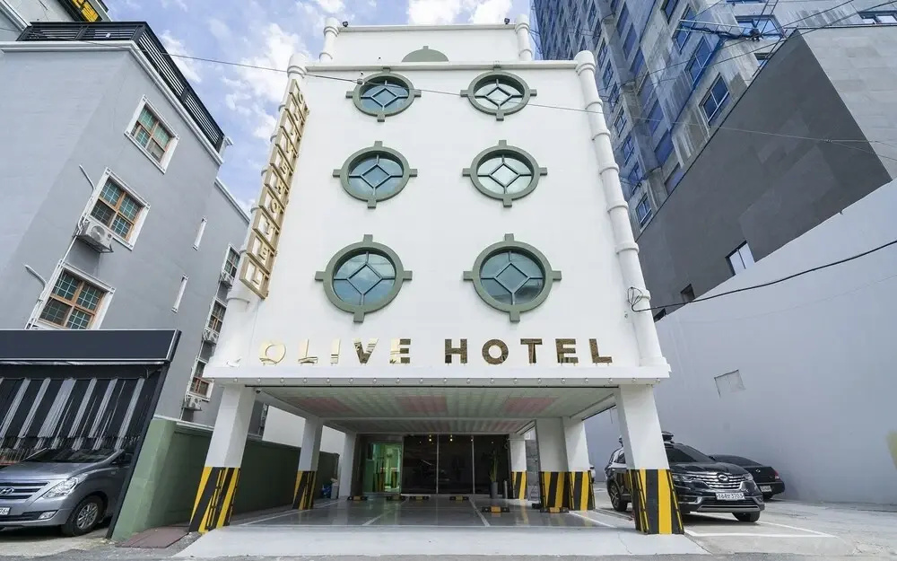 Olive Motel