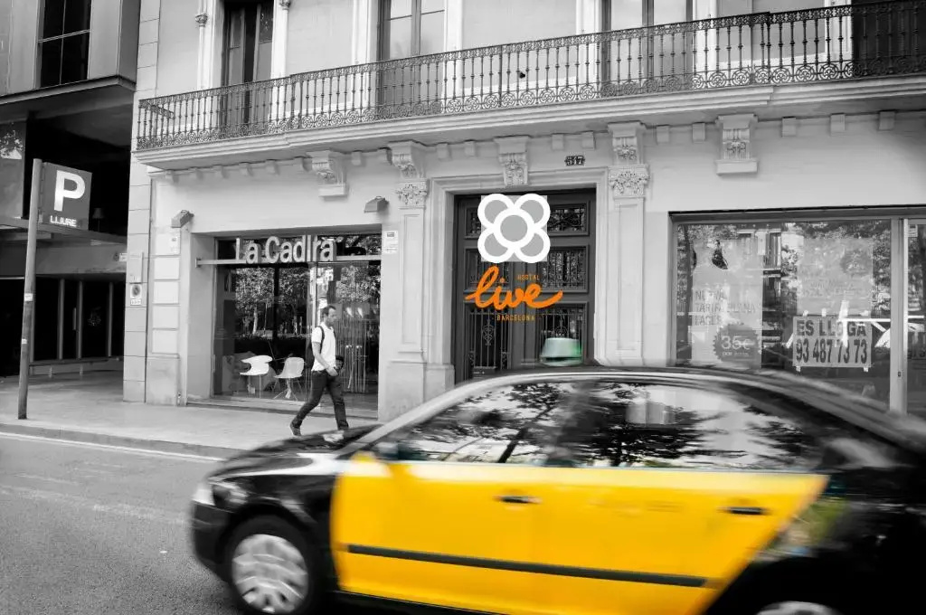 Hostal Live Barcelona