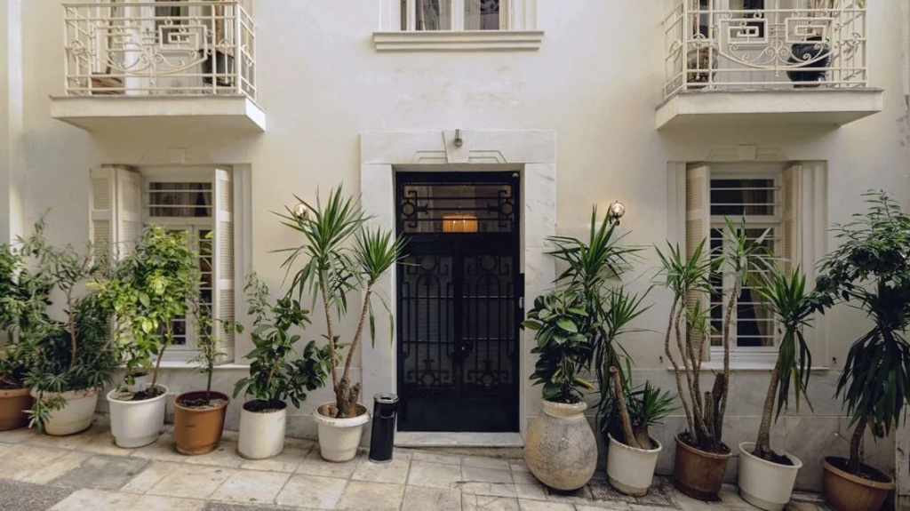 Shila Athens