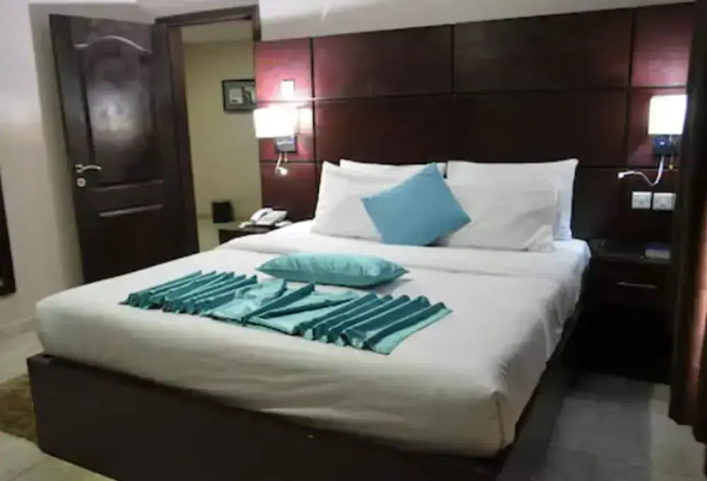 Standard Double room with pool view (full double bed)