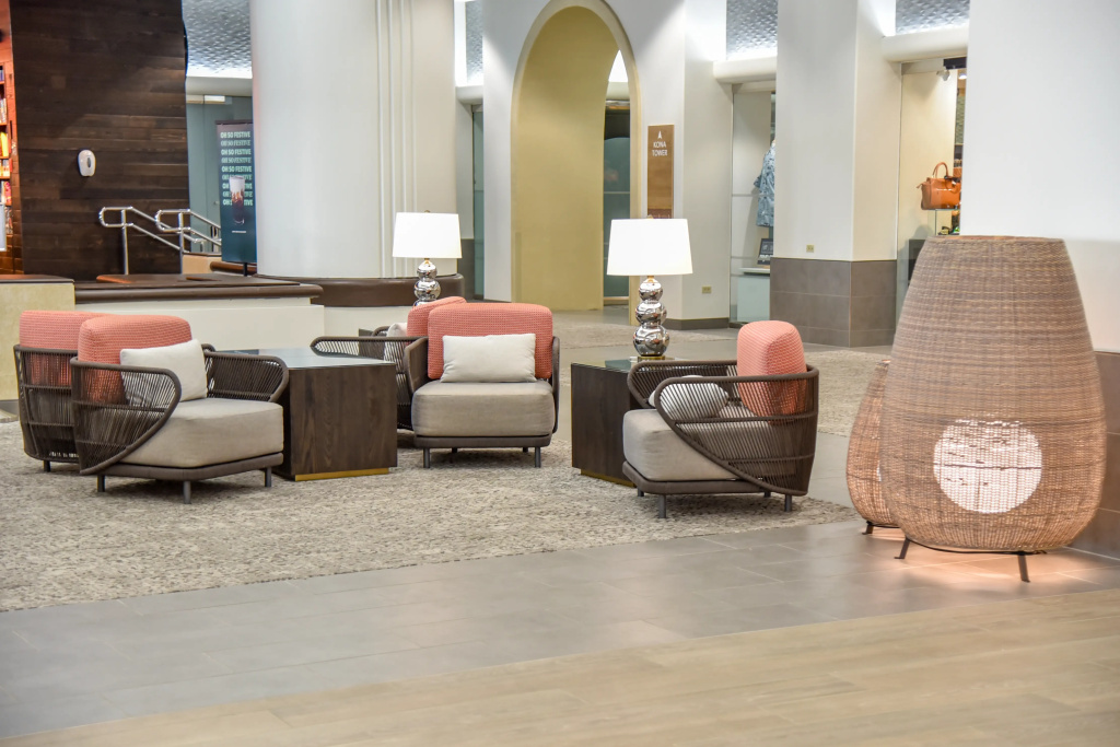 Lobby & Reception