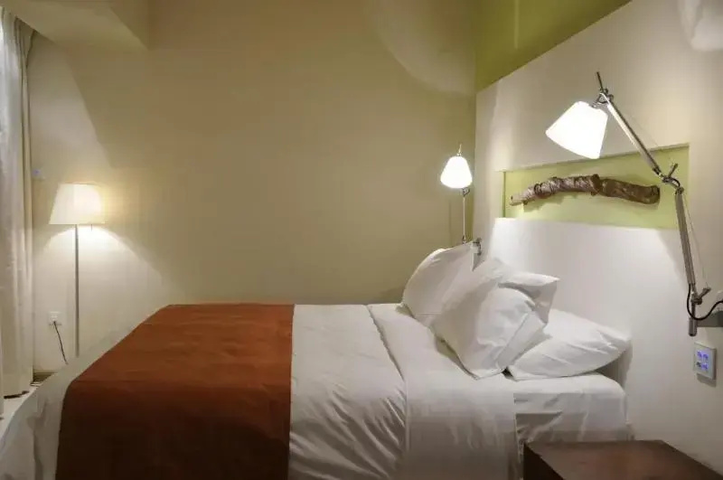 Deluxe Double room with balcony (full double bed)