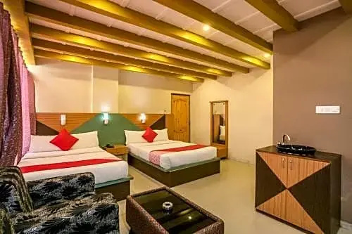 FabExpress Emirates Suites - Chambres