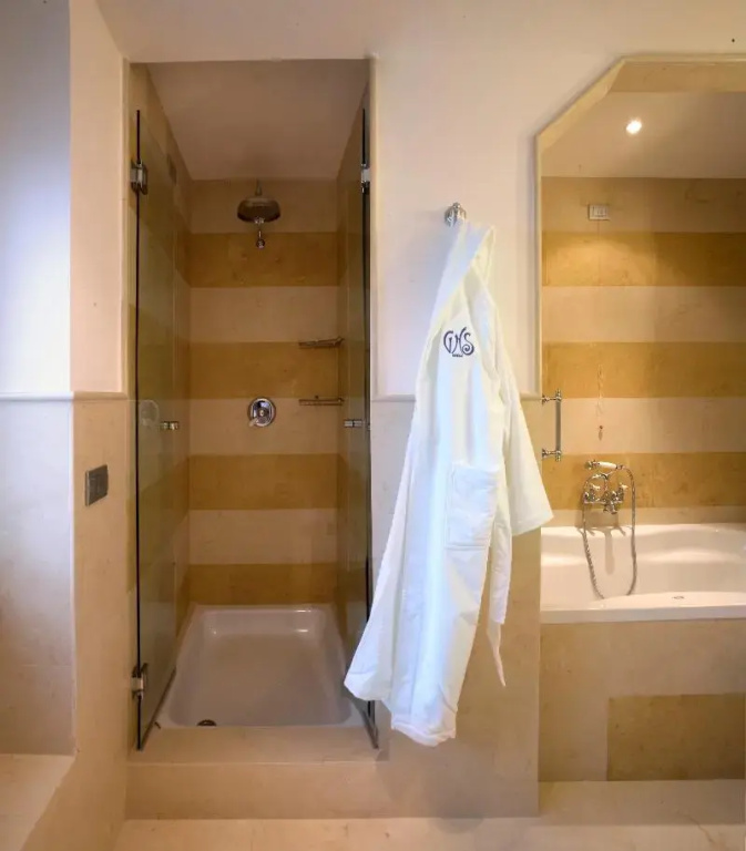 Grand Hotel Savoia Genova, Curio Collection by Hilton - Chambres
