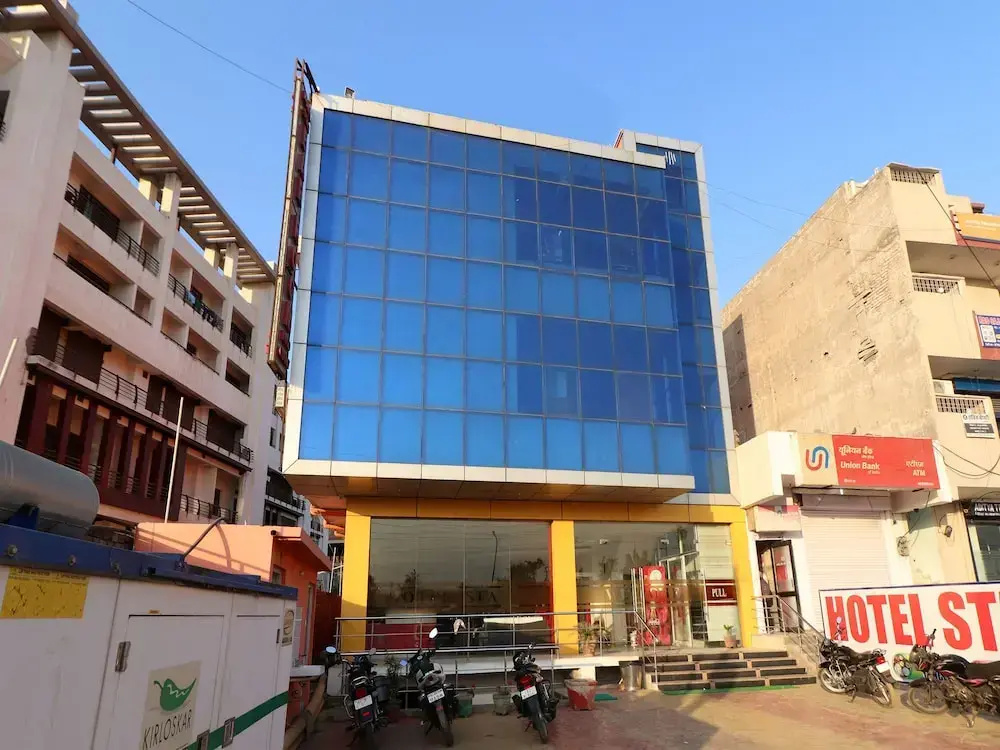 Oyo 6137 Hotel Star