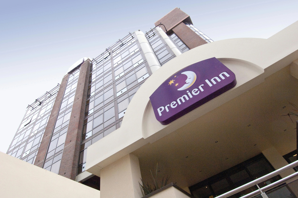 Premier Inn Sunbury - Kempton Park