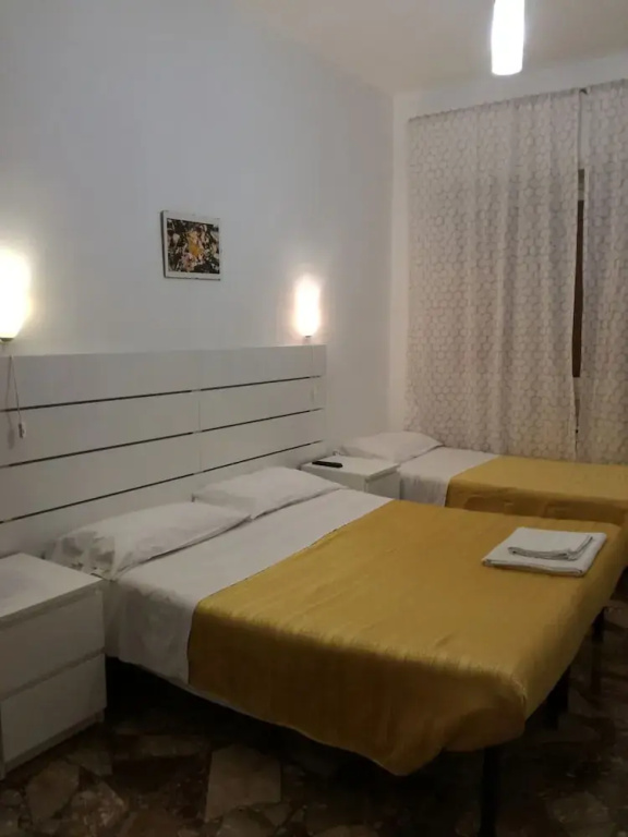 Standard Triple room with balcony