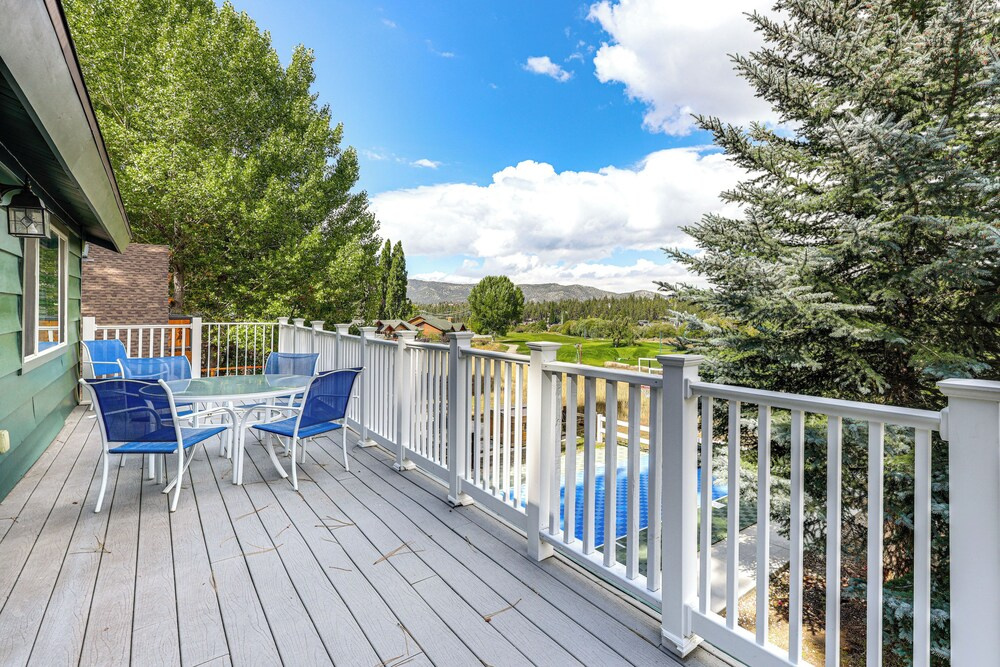 Walk to Slopes: Gem w/ Hot Tub in Big Bear Lake
