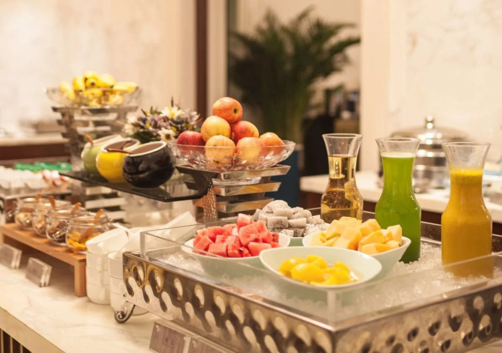 Food & Beverage