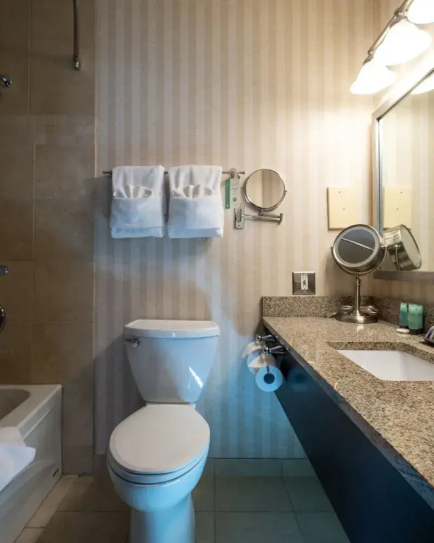 Quadruple Suite