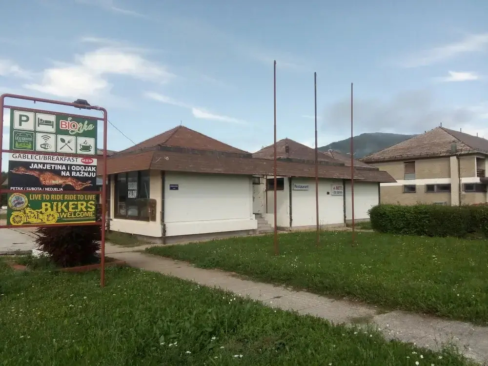 Motel Licki Krovovi