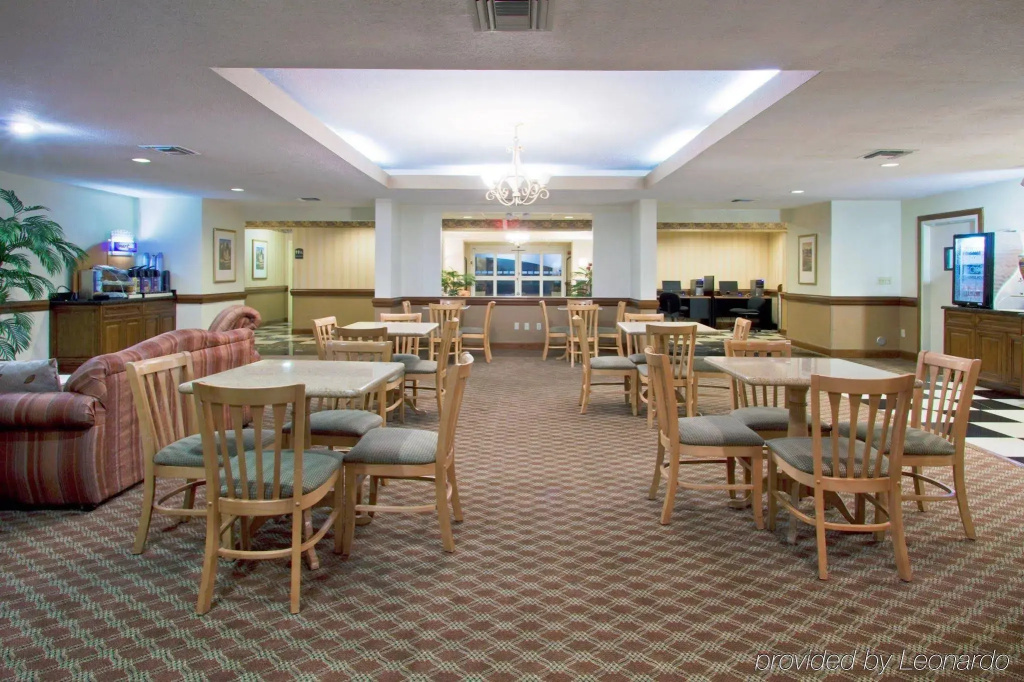 Holiday Inn Express & Suites Florida City by IHG - фото 28