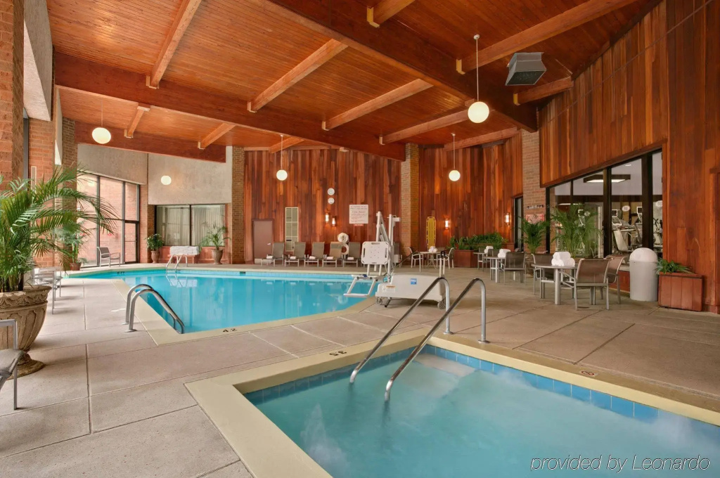 Crowne Plaza Columbus North- Worthington by IHG - Général