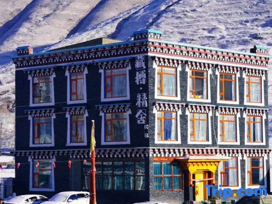Zangbo Jingshe B&B (Kangding Xinduqiao Branch) in Kangding