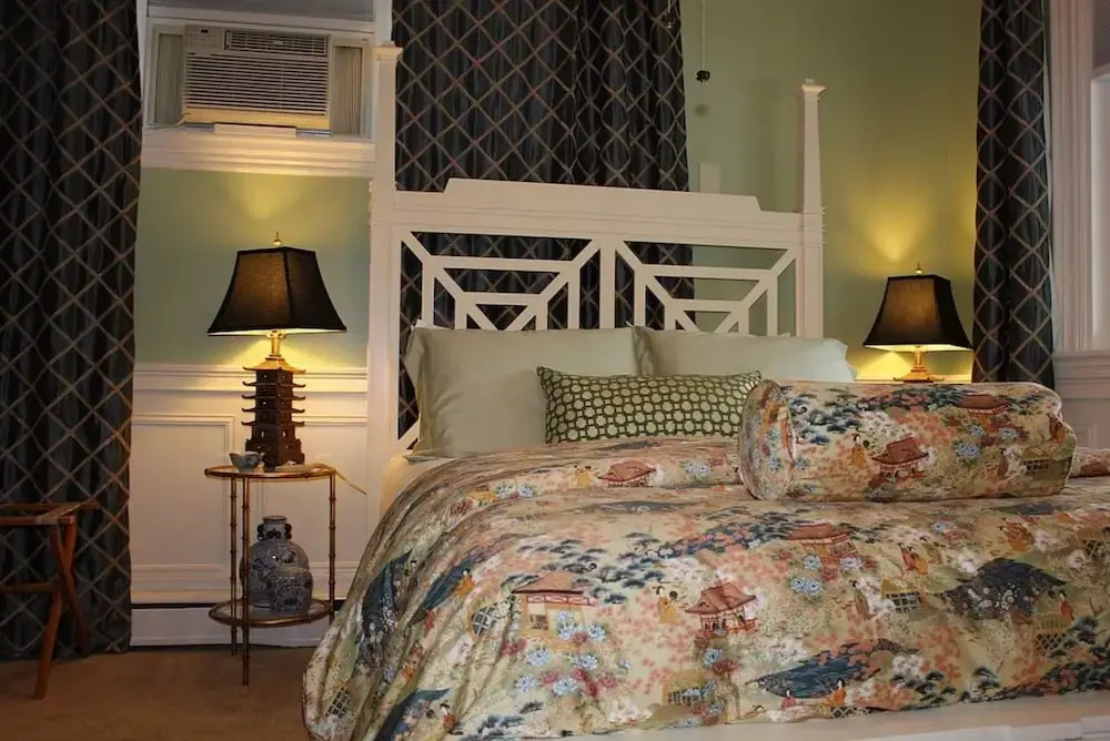 Standard Double room with balcony (full double bed)