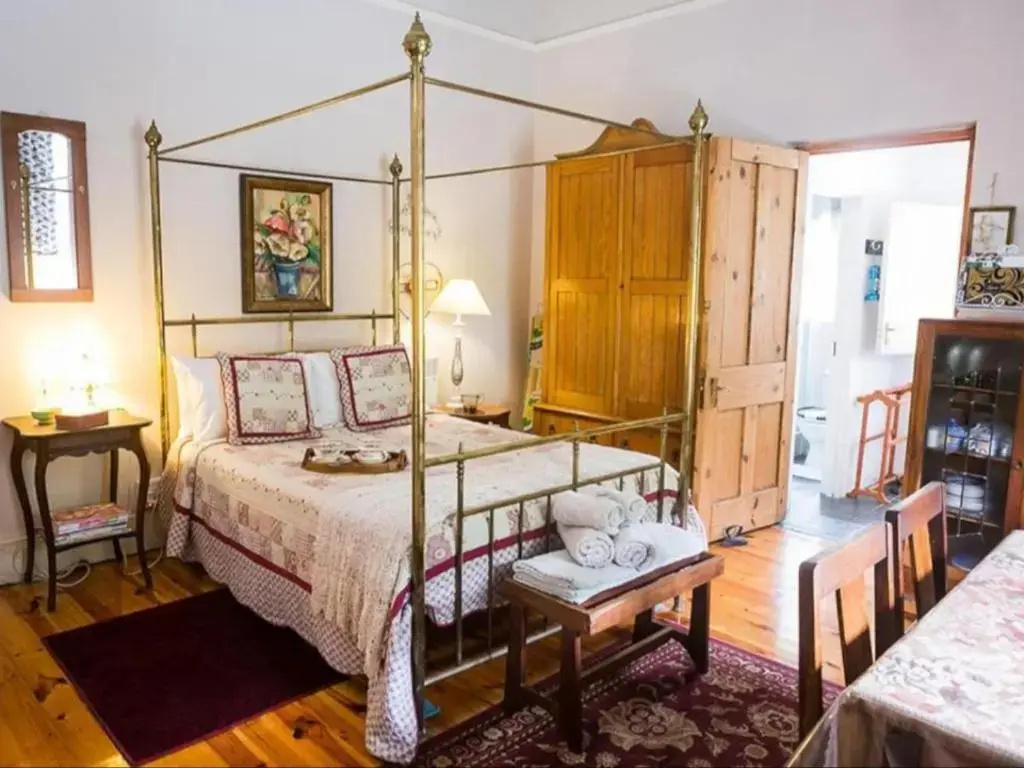 Classic Double room (full double bed)
