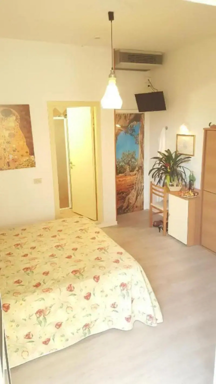 Standard Triple room with balcony