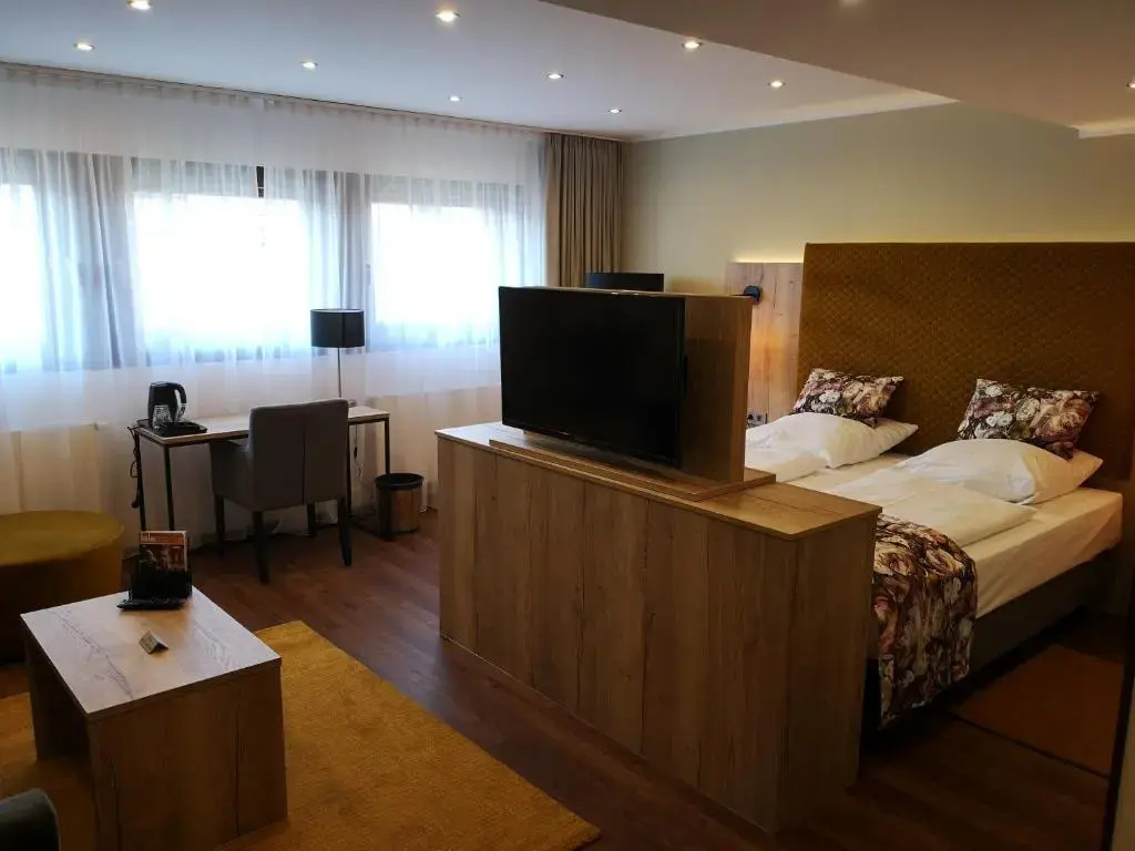 Superior Double room (full double bed)